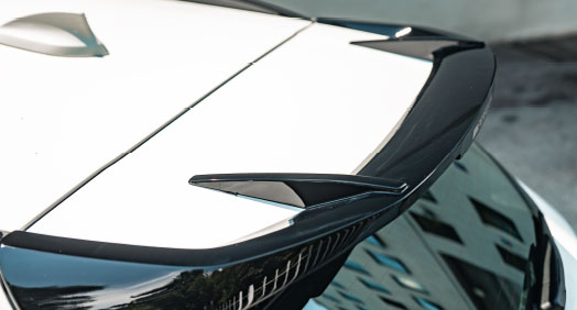 M Performance Rear Spoiler Throughflow